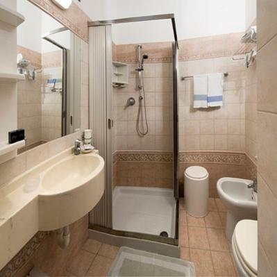 Hotel Alba Serena มิซาโน อาดรีอาติโก ภายนอก รูปภาพ